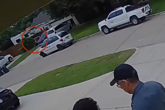 Officer shot in eye during Texas ambush risks own life to save woman
