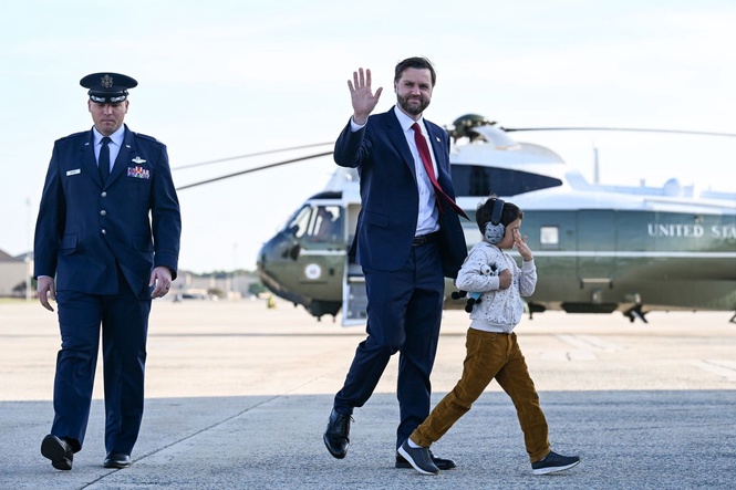 Vance brings son to cast his vote in Ohio primaries, tries to woo Iowa GOP voters