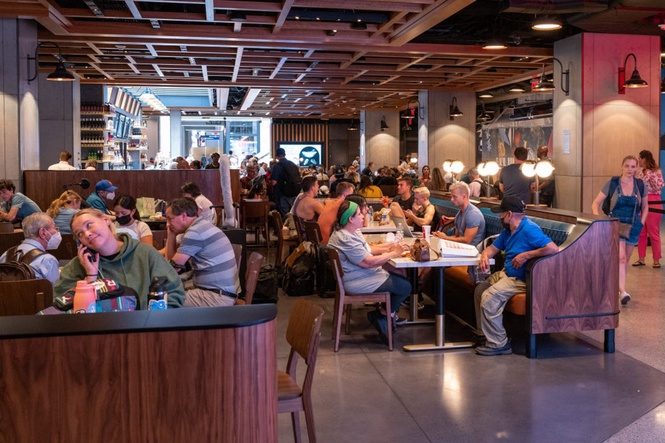 The best ways to earn rewards and cash back while eating out