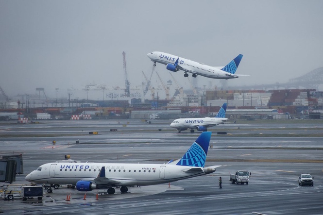 FAA is turning to AI to reduce the number of close calls between planes at the nation’s airports