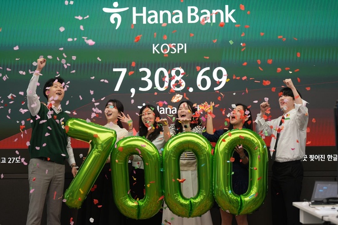 AI boom drives a rally in buying of tech shares, pushing South Korea's Kospi to a record