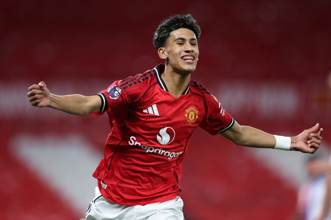 Wonderkid JJ Gabriel stuns Man United by asking to leave
