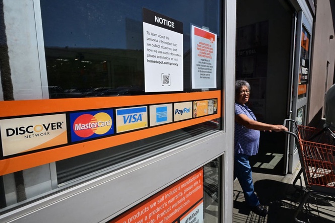 1 in 5 Americans wait until reaching a breaking point to get help with credit card debt