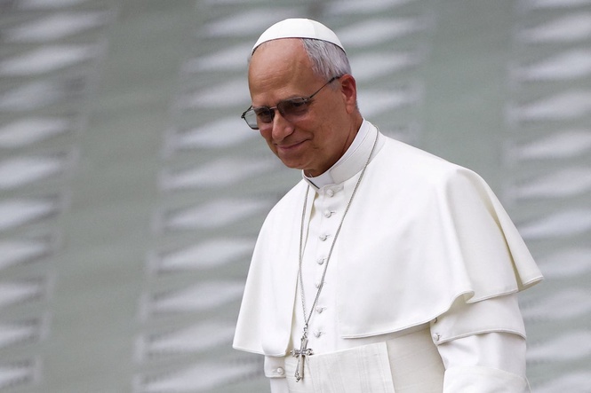 Pope Leo surprises priests in southern Lebanon with message of peace