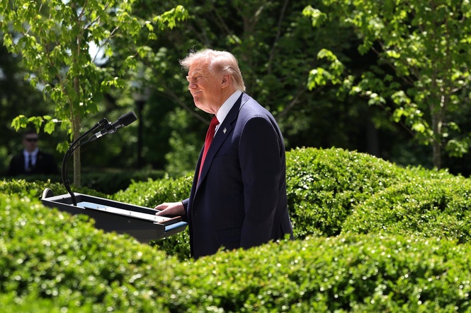 Trump celebrates Mother’s Day by rambling about drug smugglers