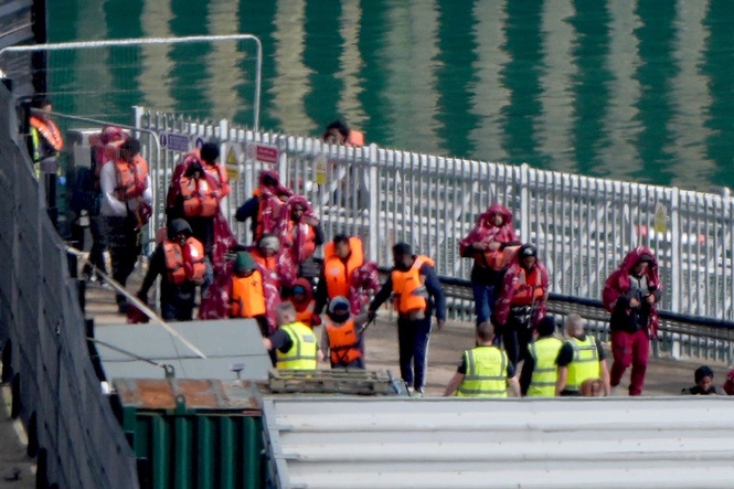 Timeline of the Channel migrant crisis