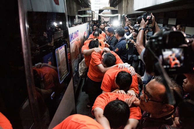 Indonesia police arrest hundreds of foreign nationals in illegal online gambling raid