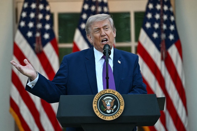 Iran war briefing: Trump considers further strikes with ceasefire ‘on the brink’