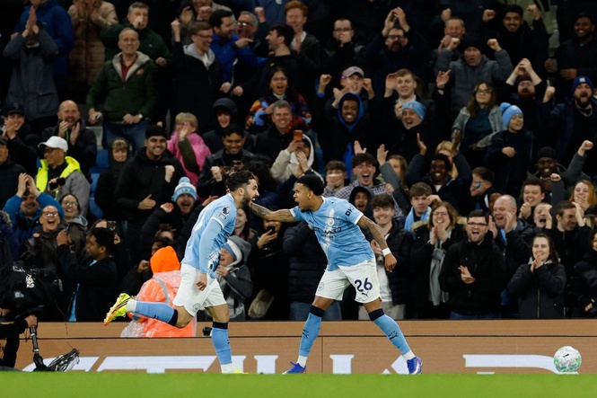 Man City v Crystal Palace LIVE: Hosts secure dominant win to keep Premier League title race alive