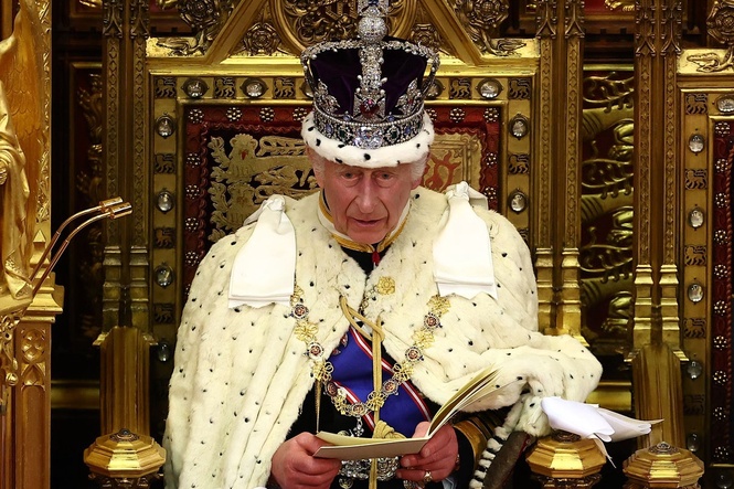 Watch live: Charles delivers King’s Speech after Starmer faces Labour rebellion