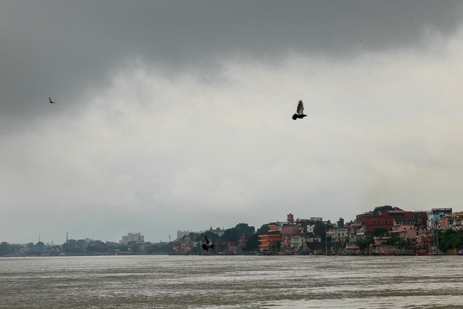 At least 96 dead as freak summer hailstorm and heavy rains strike northern India