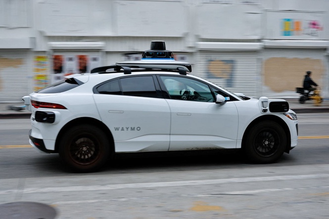 Why Waymo is pausing freeway rides across US