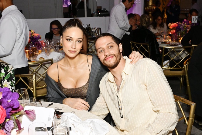 Elsie Hewitt seemingly confirms Pete Davidson split rumors in TikTok video: ‘Doing it on my own’