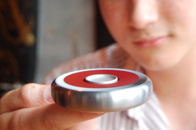 Cambridge University student beats fidget spinner record by almost five minutes