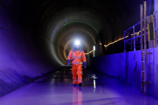 HS2 bill could rise to £102bn with first trains delayed until 2039, government admits