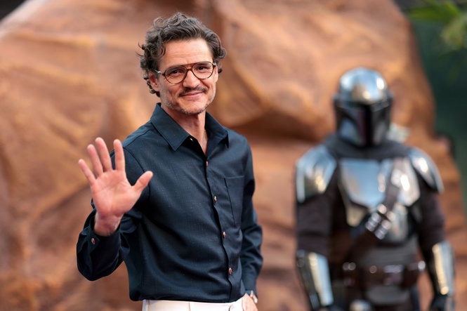 Disney accused of orchestrating ‘extremely fake’ video of Pedro Pascal surprising Mandalorian fans