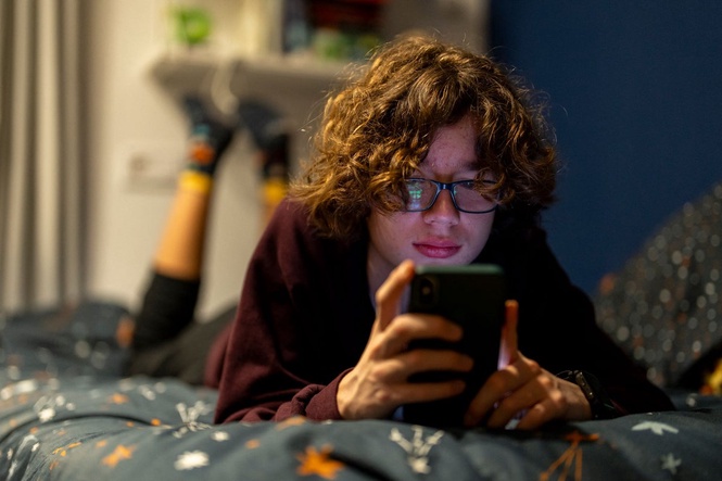 Will social media ban become obstacle to empowering young people?