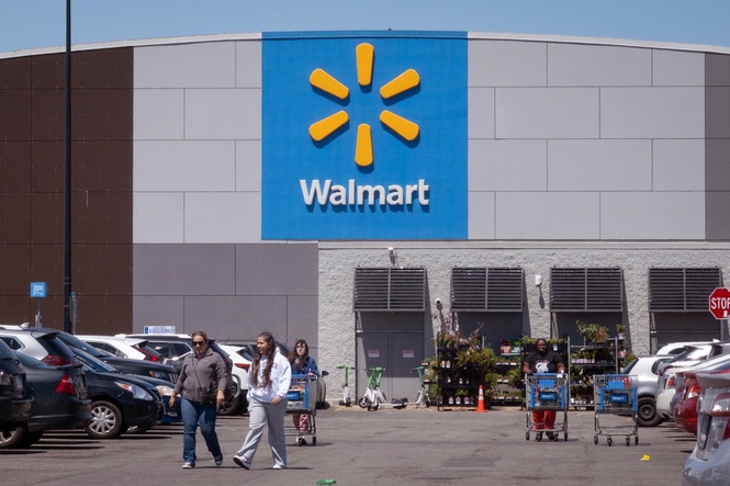 Walmart is getting into restaurant delivery and now offers groceries along with your McDonald’s order