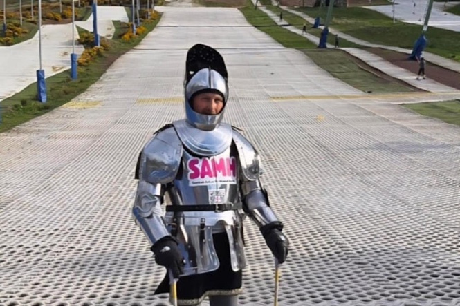 A chink in your armour is OK, says marathon runner supporting mental health