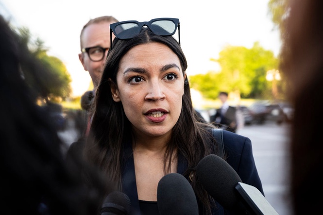 ‘There blood is on your hands’: AOC targets Sen. Susan Collins after latest ICE shooting