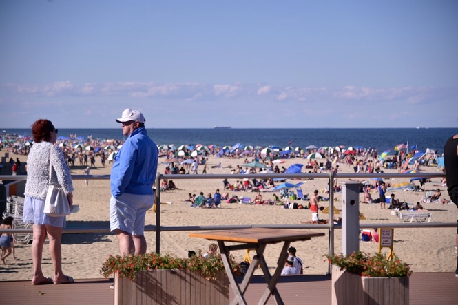 NJ shore town weighs emergency curfew after teen ‘takeovers’ and beach chaos