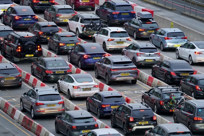 Travellers warned of bank holiday getaway chaos as Dover Port to see busiest day of the year