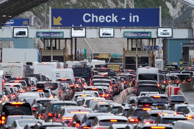 Port of Dover warning as EU border checks cause chaos