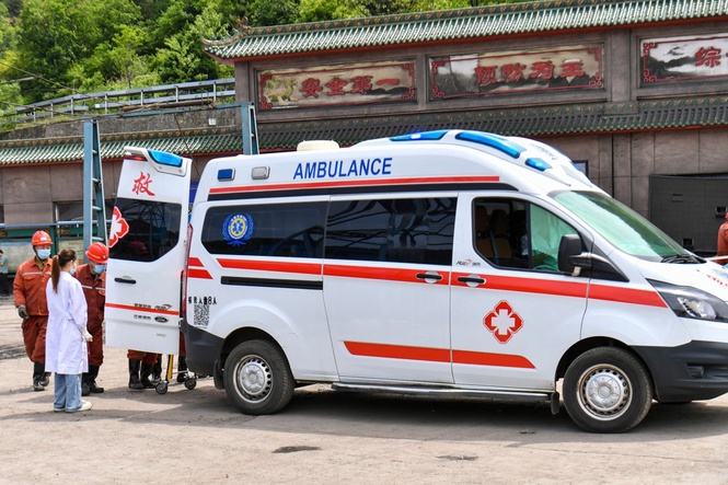 China mine disaster kills 90 as toxic gas traps dozens underground