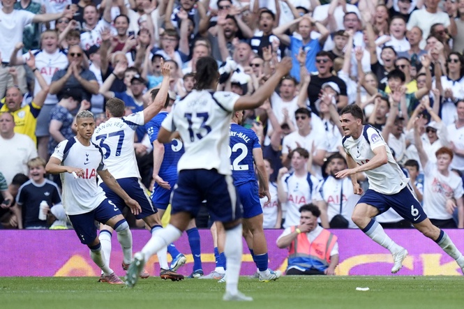 Joao Palhinha’s goal ensures Spurs survive amid joyous scenes in north London