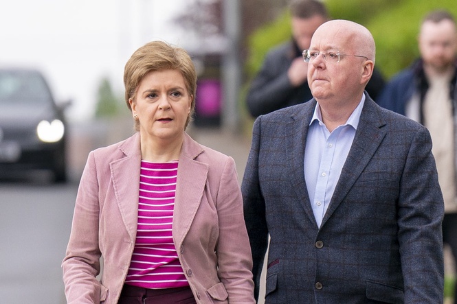 Peter Murrell told jeweller ‘I’m the man with the money’ while buying Sturgeon gift – report