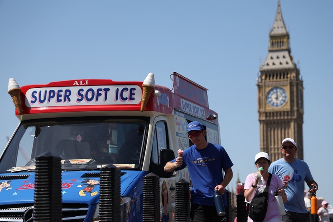 How warm UK could be today as red extreme heat warnings come into force