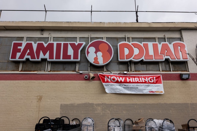 Discount store closes hundreds of locations across US