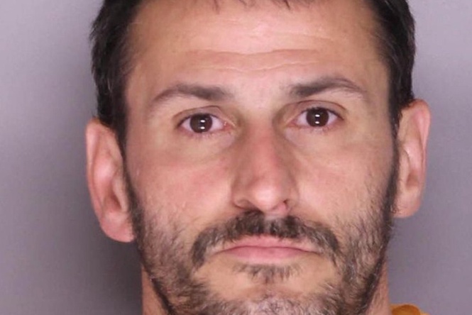 Suspect brought his girlfriend’s 11-year-old daughter to hold flashlight during burglary, cops say