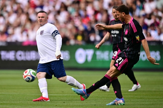 Soccer Aid LIVE: Wayne Rooney and Angry Ginge lead England against World XI in annual charity match