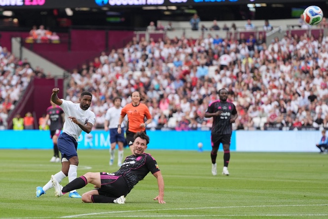 Soccer Aid LIVE: Defoe, Angry Ginge and Joe Marler star in England’s win over World XI