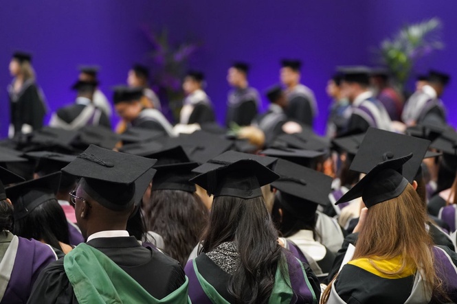 Confidence in universities falling amid concern over loans and jobs – research