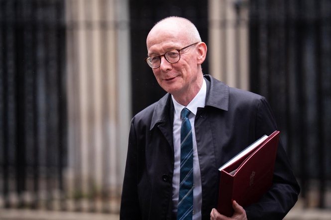 Labour split as minister criticises party’s attempts to reform welfare