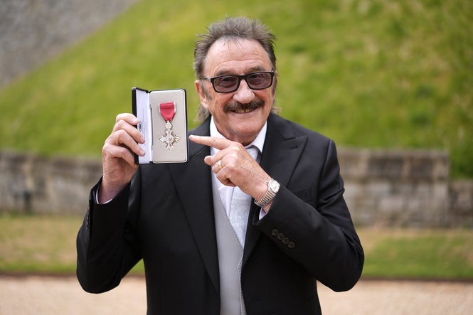 King Charles spared a ‘To me, to you’ as Chuckle Brother collects royal honour