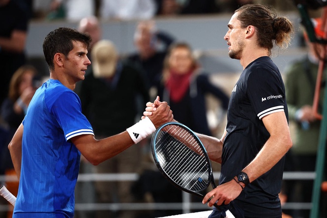 French Open LIVE: Alexander Zverev thrashes breakout star Rafael Jodar to reach semi-finals