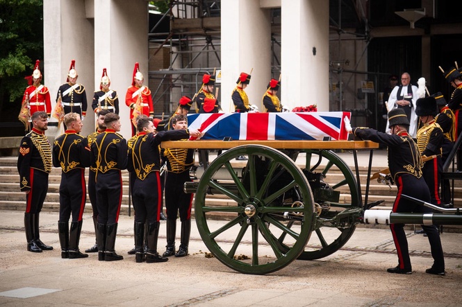 Funeral held for soldier who died at Royal Windsor Horse Show