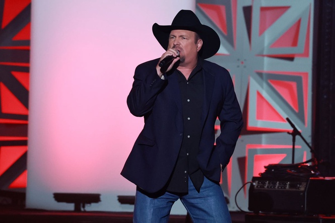 Garth Brooks cancels concert after ‘bots’ caused ticket chaos