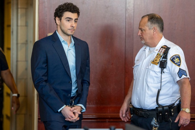 Judge holds secret hearing in Luigi Mangione murder case
