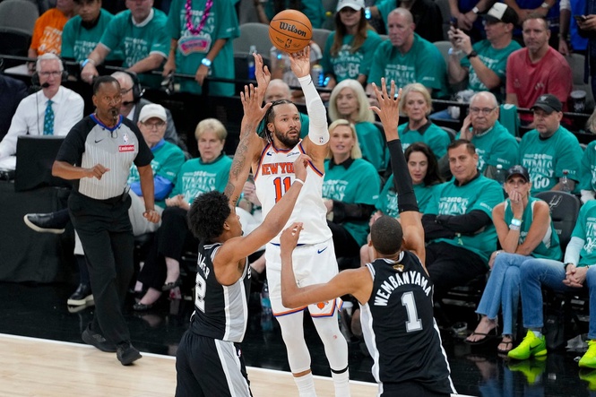 How Jalen Brunson’s late heroics drove the Knicks to drawing first blood in NBA Finals