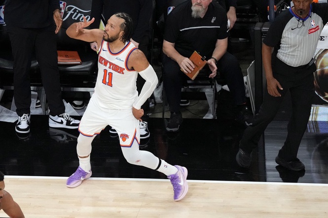 New York Knicks pull off dramatic comeback to seize NBA Finals lead