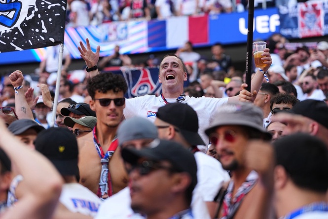 Many soccer fans will be drinking alcohol and watching the World Cup. In heat, doing that is risky