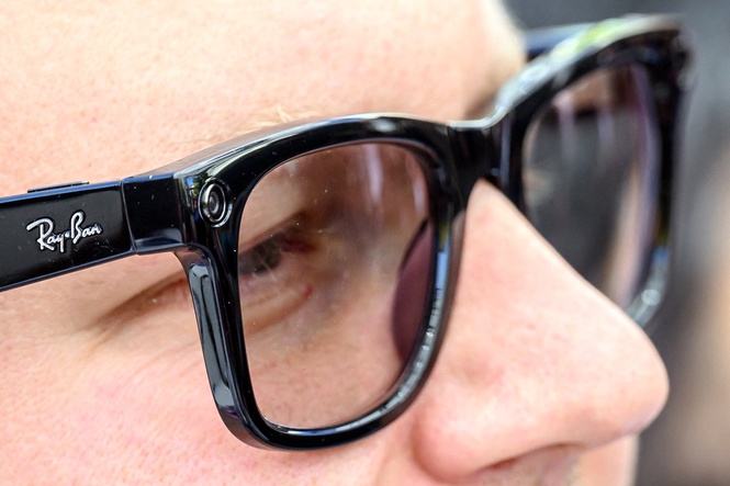 What are Meta glasses and why have they been banned from UK cinemas?