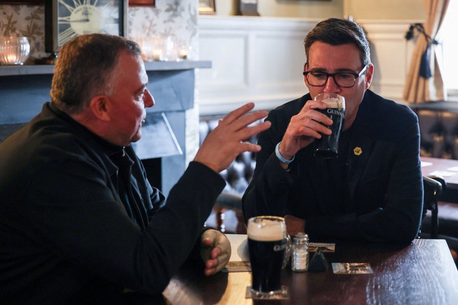Bulletin AM briefing: Burnham’s plan to save UK pubs and heatwave to intensify