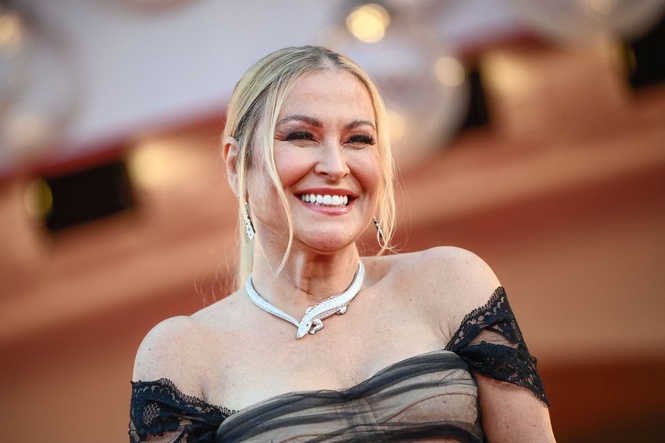 Singer Anastacia gives health update after two breast cancer battles