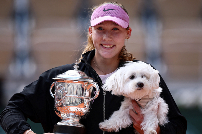 French Open champion Mirra Andreeva celebrates victory with dog after historic title win