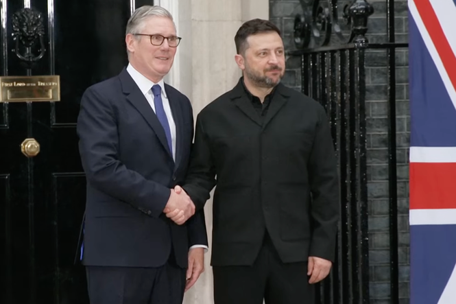 Ukraine-Russia war latest: Zelensky arrives at No 10 for talks with Starmer, Macron and Merz